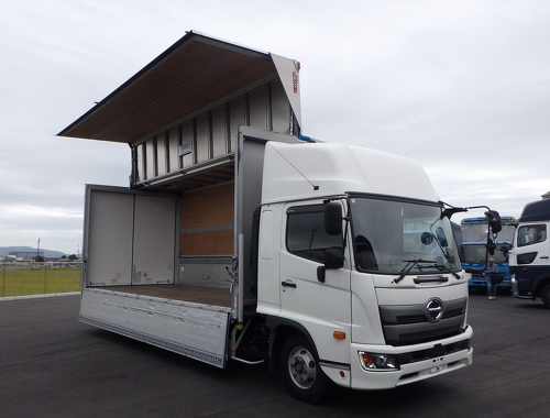 62ワイド ハイルーフ 後輪エアサス 格納ゲート 積載2.15t